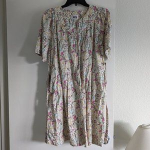 Zip front house dress from V&A // William Morris print // nursing friendly